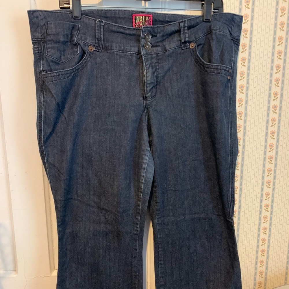 Woman’s Plus Size 18 Torrid Denim Jeans!